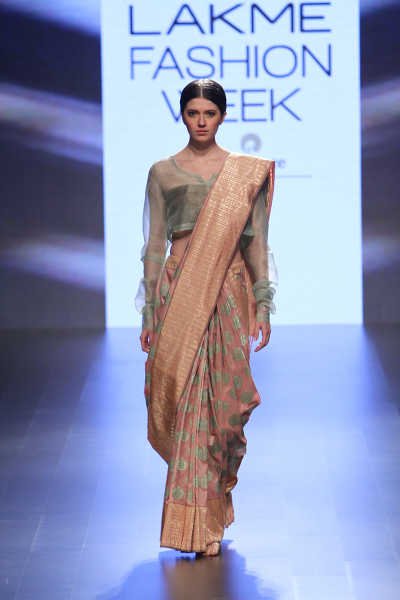 #LFWSR16 Swati and Sunaina Runway