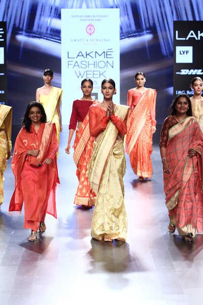 #LFWSR16 Swati and Sunaina Runway