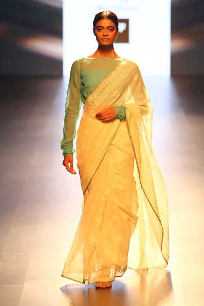 #LFWSR16 Swati and Sunaina Runway