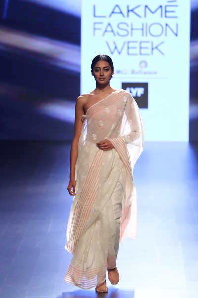 #LFWSR16 Swati and Sunaina Runway
