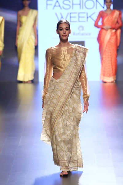 #LFWSR16 Swati and Sunaina Runway