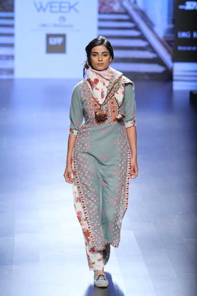Vrisa by Rahul N Shikha at Lakmé Fashion Week summer/resort 2016