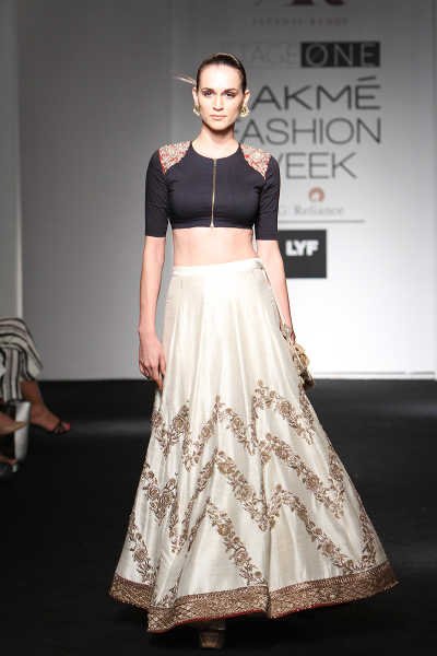 Jayanti Reddy at Lakmé Fashion Week summer/resort 2016