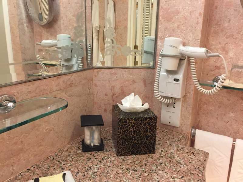 Taj Lands End Hotel Review