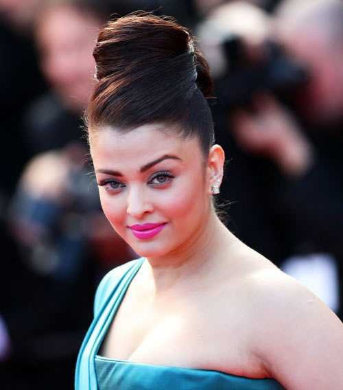Celebrities Sporting Pink