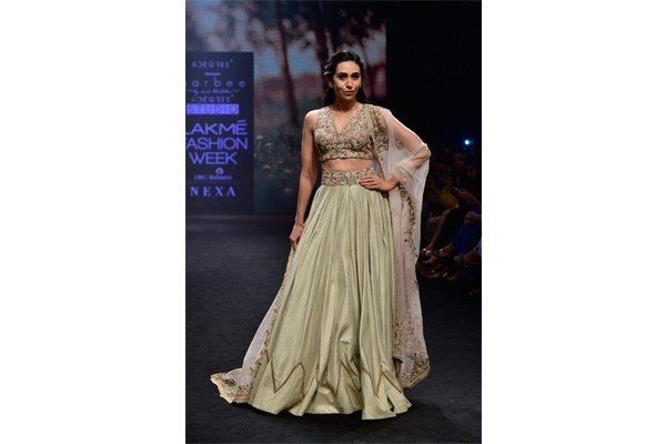 Karisma Kapoor as showstopper for Aarbee by Ravi Bhalotia